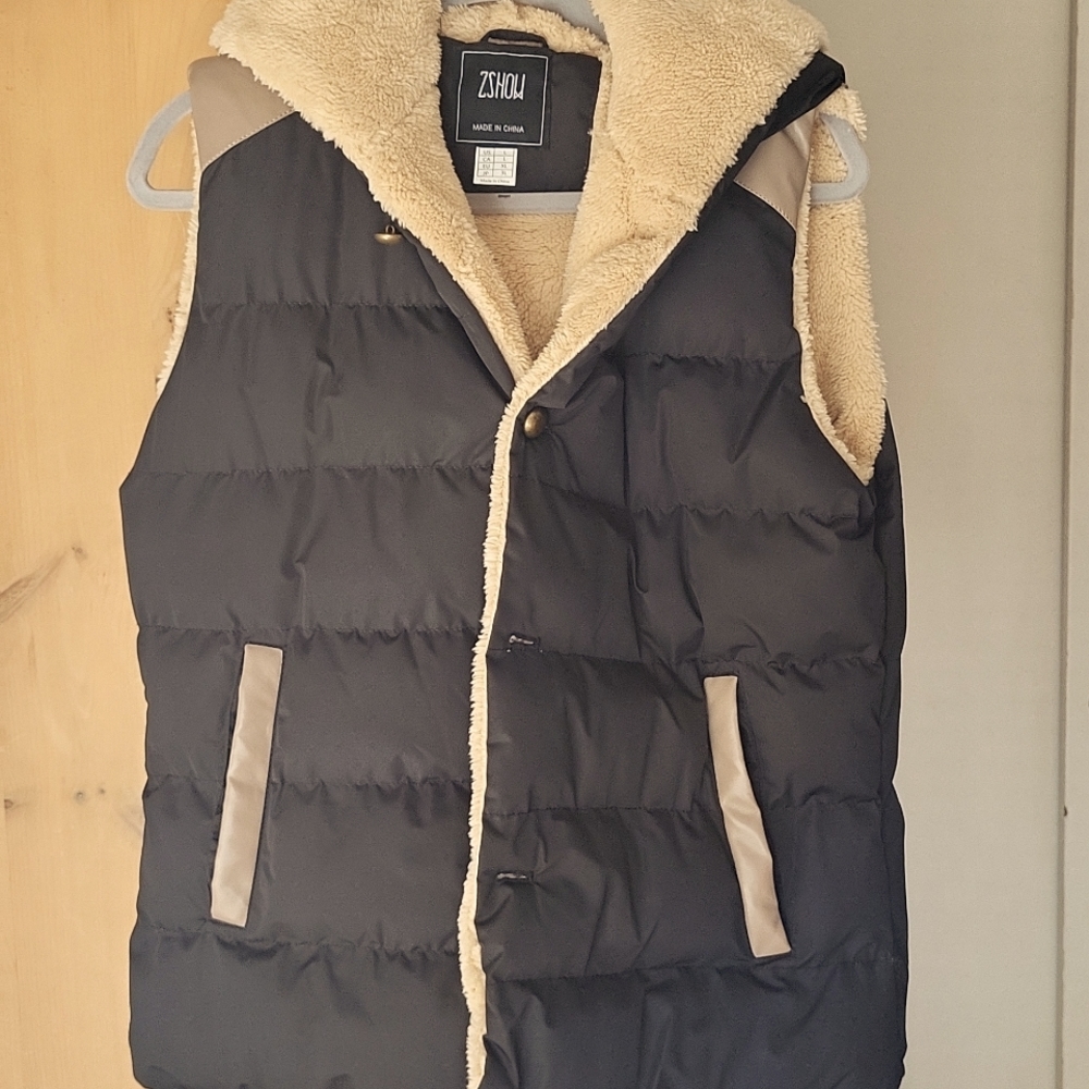 Fleece lined vest with hood